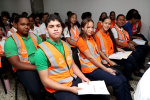 INTRANT certifica 189 Guardianes del Tránsito - RDE Digital